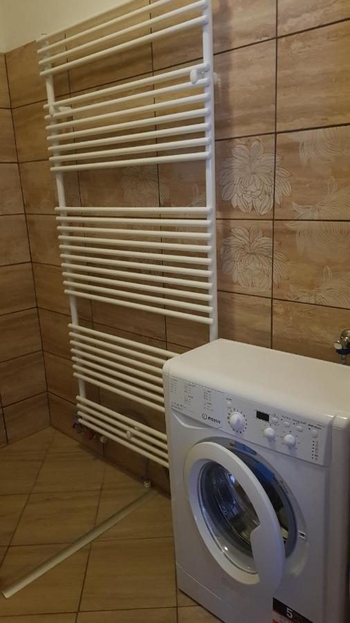 Lotti Apartman Kiskunhalas Εξωτερικό φωτογραφία