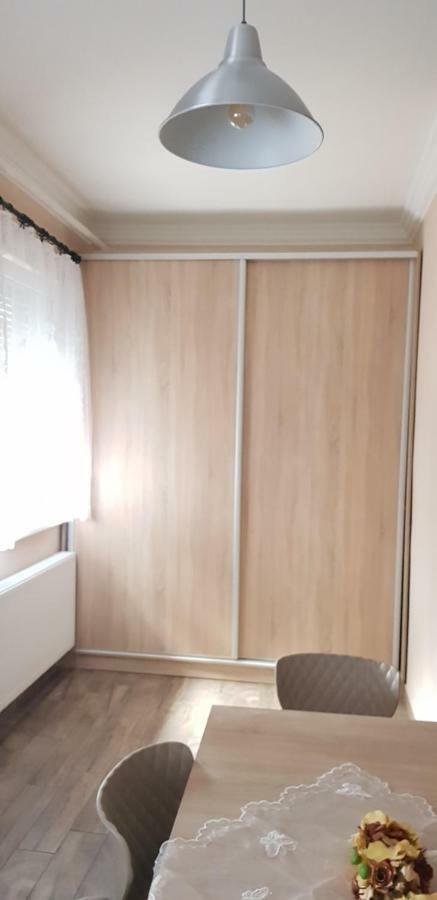 Lotti Apartman Kiskunhalas Εξωτερικό φωτογραφία