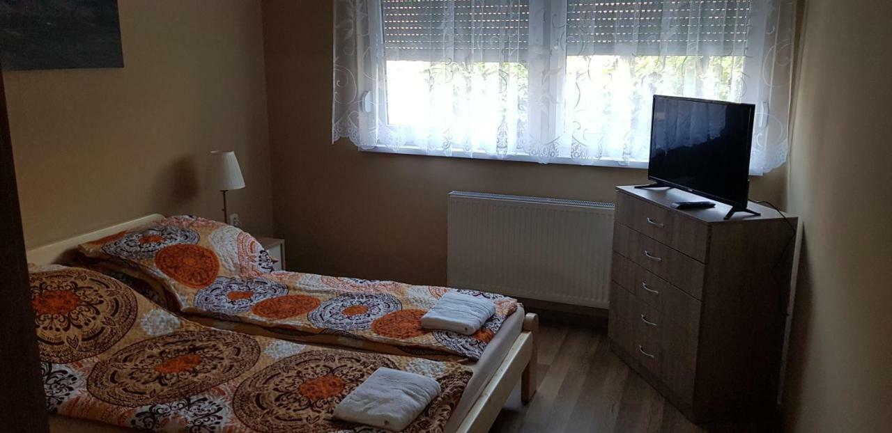 Lotti Apartman Kiskunhalas Εξωτερικό φωτογραφία